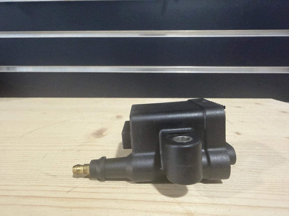 Used Mercury ignition coil 8M0047456 view 3