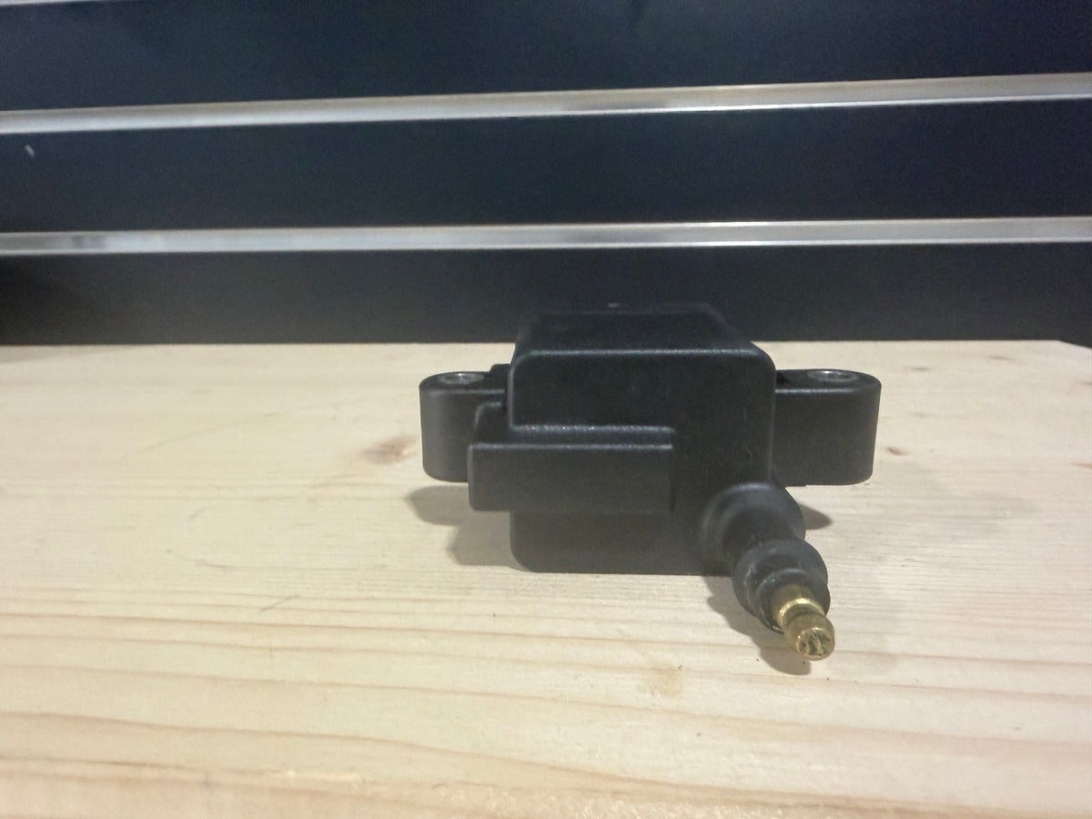 Used Mercury ignition coil 8M0047456 view 4