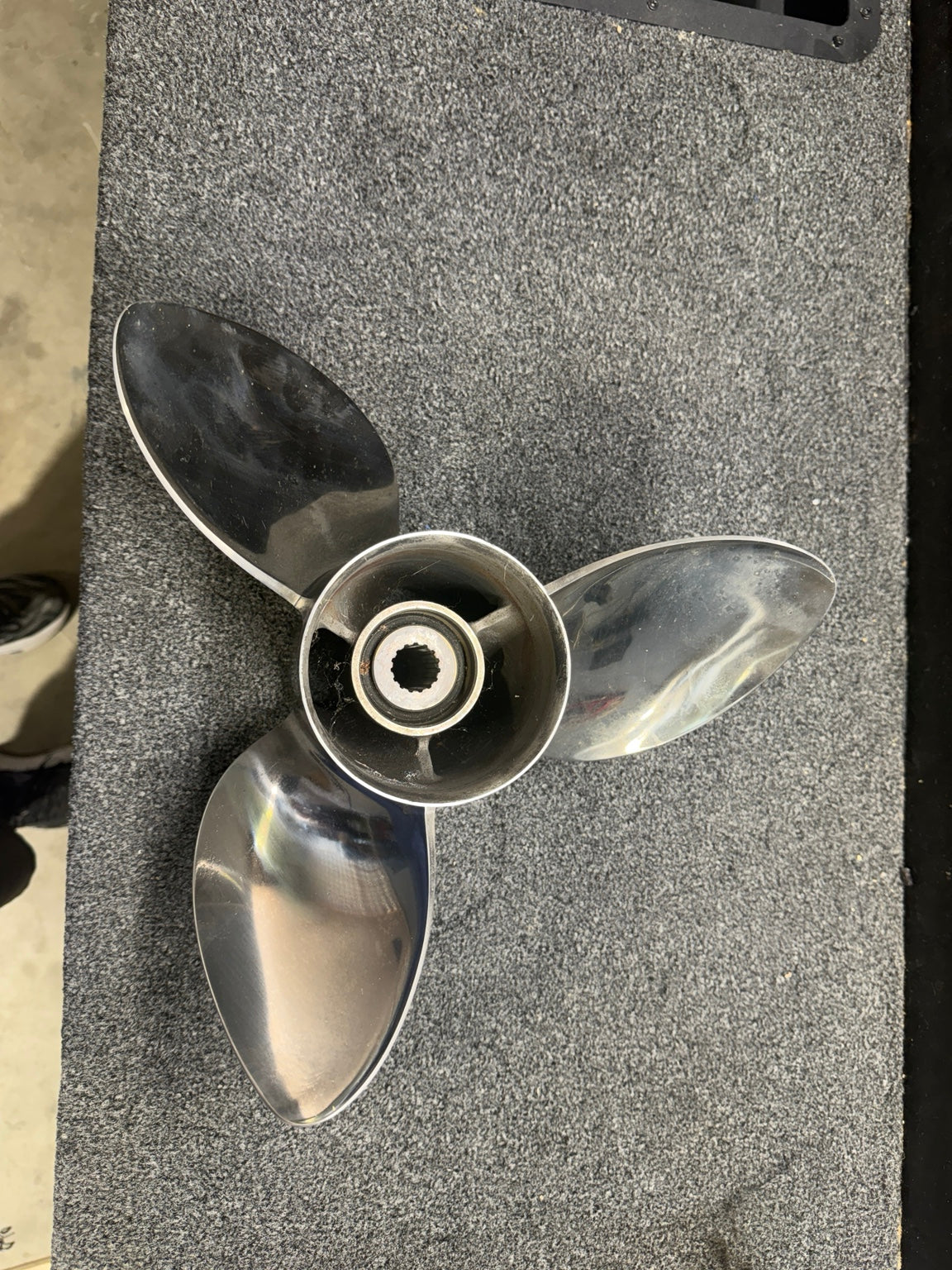 Used Yamaha VMAX T1 15 1/8 × 25 stainless steel propeller
