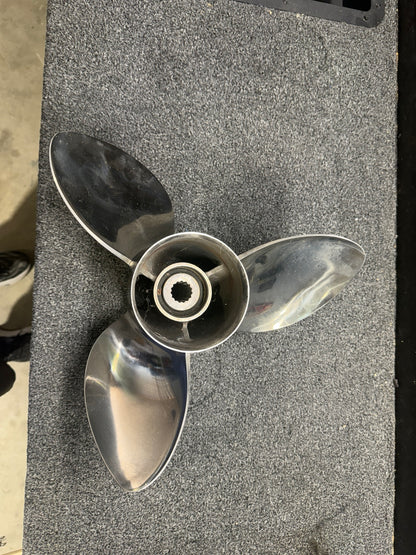 Used Yamaha VMAX T1 15 1/8 × 25 stainless steel propeller