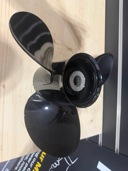 Actual Mercury Black Max propeller photo 3